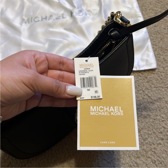 Michael Kors purse - Picture 11 of 17